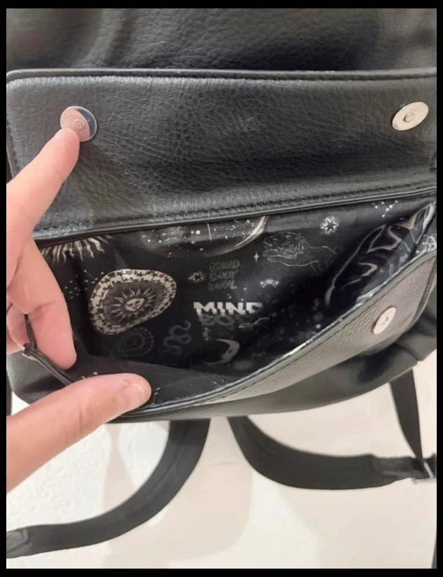 Desigual women's compact black leather effect backpack – photo 4